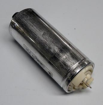 CAPACITOR, RUN 2253062 15 mfd / 440 V