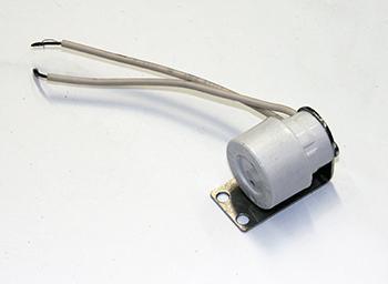 LAMPHOLDER ASM, KULKA 542 MED BI PIN SPRING, 4-1/2"LEAD RGT