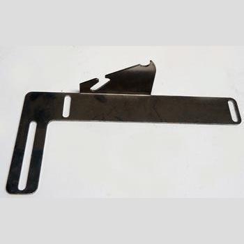 LID HINGE BRKT RT, QUIZNO 8 3/8 X 3-14/16